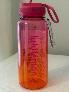 Lululemon Back to Life 32oz Water Bottle NWT